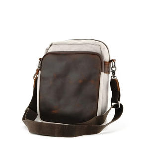 กระเป๋าสะพายข้างผ้าใบแคนวาสพร้อมแผงหนัง3ช่องและ3ช่อง LCSB-0033B - Product Image 1