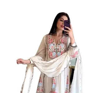 Mahira Khan Ouderwets Zomer Speciale Ontwerper Klassiek Wit Gekleurd Met Draad Geborduurde Shalwar Kameez