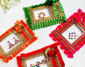 Libro Bindi decorativo, para pegatina de cabeza, paquetes Bindi, caja de recuerdo Haldi Mehendi Sangeet, caja de recuerdo Karwa Chooth, regalo Bindi para ella - Product Image 1