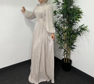 Robe de bal vintage élégante en satin, coupe trapèze, manches classiques, silhouette droite, motif cristal, style fête, écologique, haute qualité - Product Image 2