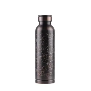 Botella de cobre de metal negro antiguo con tapa para beber agua saludable tamaño y forma personalizados para proveedores mayoristas - Product Image 1