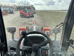 Cargadora de ruedas de alto rendimiento Kubota R640 2024 con motor y caja de cambios con componentes de cojinete y núcleo de bomba - Product Image 2