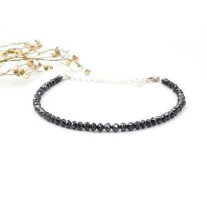 Pulsera de Diamantes Negros con Cuentas Facetadas de 3-4MM, Accesorio de Joyería Elegante y Lujoso - Product Image 1