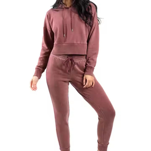 Sudadera Corta Personalizada con Capucha, Sudadera Corta Lisa para Mujer, Top Corto con Capucha de Alta Calidad, Sudadera Moderna - Product Image 2