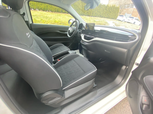 100% Nouvelle Fiat 500e Action 23,8 kWh, Voitures Électriques avec Radio - Product Image 4