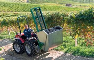 Tractor Antonio Carraro 4WD ROPS de 89 CV: TRX 9900 - ¡Versátil y Reversible! - Product Image 5