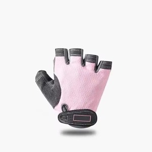 Guantes de fitness para gimnasio con logotipo personalizado de alta calidad, Material de cuero de primera calidad, Mejor Tarifa, nuevo estilo deportivo al aire libre, venta al por mayor - Product Image 5