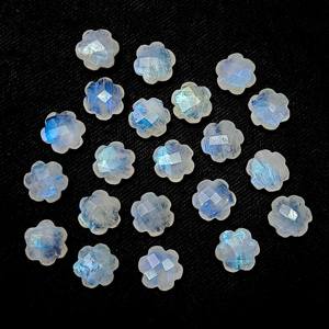 Flashy Rainbow Moonstone Flower Shape Briolette, Piedra lunar natural Facetada Forma de flor Piedra preciosa, Cuentas talladas a mano 10MM - Product Image 1