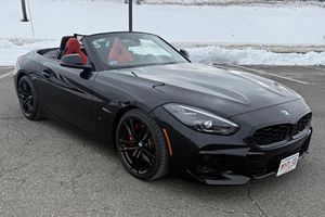 BMW Z4 M40i d'occasion en bon état, modèle 2024, environ 7400 miles, 382 ch, 6 cylindres turbo, non modifié - Product Image 2