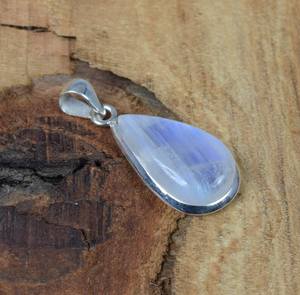 Colgante de Piedra Lunar Arcoíris en Forma de Pera, Joyería Hecha a Mano en Plata de Ley 925, Regalo para Mujer, Elegante y Delicado Collar - Product Image 6