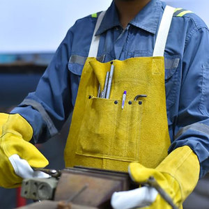 Custom Made Design Cheap Price Safety <b>Aprons</b> <b>For</b> <b>Men</b> Premium Quality Different Color Soft Leather Safety <b>Aprons</b> - Product Image 5