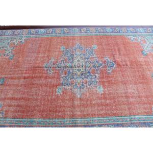 Grand tapis turc de 5,5 x 8,8 pieds, tapis vintage, tapis à pois rouges - Product Image 4
