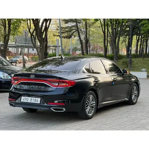 Hyundai Grandeur Berline IG Essence 2.4 Premium Automatique Boîte Manuelle Sièges en Cuir Intérieur Sombre Essence 2019 d'occasion - Product Image 4