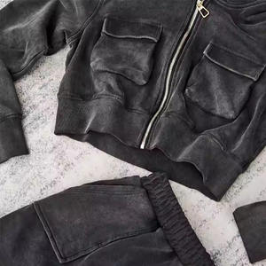 Ensemble de survêtement d'été 2 pièces personnalisé délavé à l'acide ensemble de short et t-shirt imprimés pour femmes avec logo personnalisé ensemble de sweats à capuche avec fermeture éclair pour femmes - Product Image 2