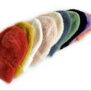 Bonnet d'hiver en mohair avec logo personnalisé Bonnets de marque privée de qualité en différentes couleurs Matériau de qualité fabriqué - Product Image 5