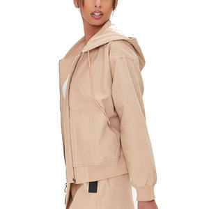 Sudadera con Capucha Corta y Cuadrada de Alta Calidad para Mujer, Diseño Informal de Invierno con Logotipo Frontal Personalizable, Hombros Caídos - Product Image 4