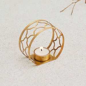 Porte-bougie décoratif en métal New Look, style minimaliste pour rehausser la décoration intérieure pendant Diwali, Noël ou les occasions festives - Product Image 1