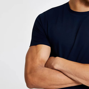 T-shirt imprimé à manches courtes pour homme, col rond, coupe ajustée, en coton extensible, avec logo personnalisé, en tissu jersey respirant, idéal pour l'été et les activités sportives. - Product Image 3
