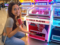 Offre Spéciale : Machines de Jeu d'Arcade à Monnayeur, Distributeurs Automatiques de Boissons Gazeuses, Matériaux Acier et ABS, Prise Universelle, Design Réaliste