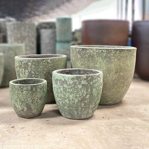 Urne en céramique classique faite à la main, résistante au gel, émaillée, pot à fleurs, écologique, durable, trou de drainage, décoration de jardin extérieur, décoration de la maison - Product Image 3