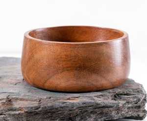 Couleur et finition Le bois a une riche couleur brun moyen chaud avec des variations naturelles dans le grain visible sur la surface - Product Image 3