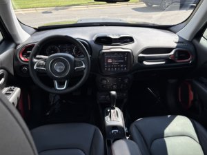 Jeep Renegade Trailhawk 2023 Usado en Buen Estado - Product Image 3