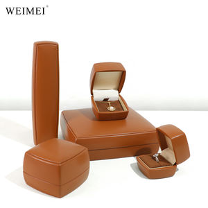 Caja de Regalo de Joyería WEIMEI de Alta Gama, Caja de Almacenamiento para Colgantes y Joyas de Cuero Marrón - Product Image 1