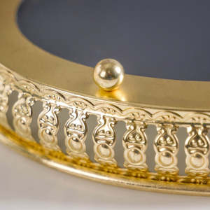 Ensemble de 3 plateaux ovales traditionnels en métal léger plaqué or avec motif floral et artisanat expert - Product Image 5