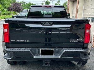 Camioneta Chevrolet Silverado 3500HD High Country Duramax 2024, Motor V8 Turbo Biodiésel de 6.6L y 470hp, Transmisión Automática - Product Image 2