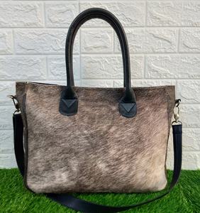 กระเป๋าถือหนังวัวแท้สำหรับผู้หญิงซิปปิดโลโก้ปรับแต่งได้สีน้ำตาลขาวกันน้ำฤดูใบไม้ผลิ/ฤดูใบไม้ร่วง/ฤดูหนาว/ฤดูร้อน - Product Image 4