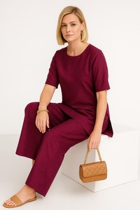 Conjunto de Dos Piezas de Poliéster Cómodo en Color Borgoña Intenso para Uso Casual o Semi Formal Disponible en Tallas M L XL XXL - Product Image 3