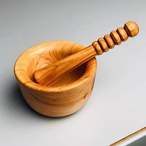 Mortier et pilon en bois écologiques personnalisables, idéal pour les maisons durables à la recherche d'outils naturels, durables et efficaces - Product Image 6