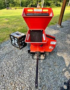 WC375 Wood Chipper Machine with Gear Bearing Gearbox Core Components 8t/h Capacity Easy Operate for Shredding <b>Tree</b> <b>Branches</b> Wood - Product Image 5