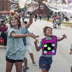 Gilet de sport d'extérieur avec accessoires de jeu en jersey adhésif - Product Image 2