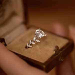 Meilleure qualité 14K or blanc VVS Moissanite diamant fiançailles mariage bague de mariée classique taille brillant pour les fêtes - Product Image 2