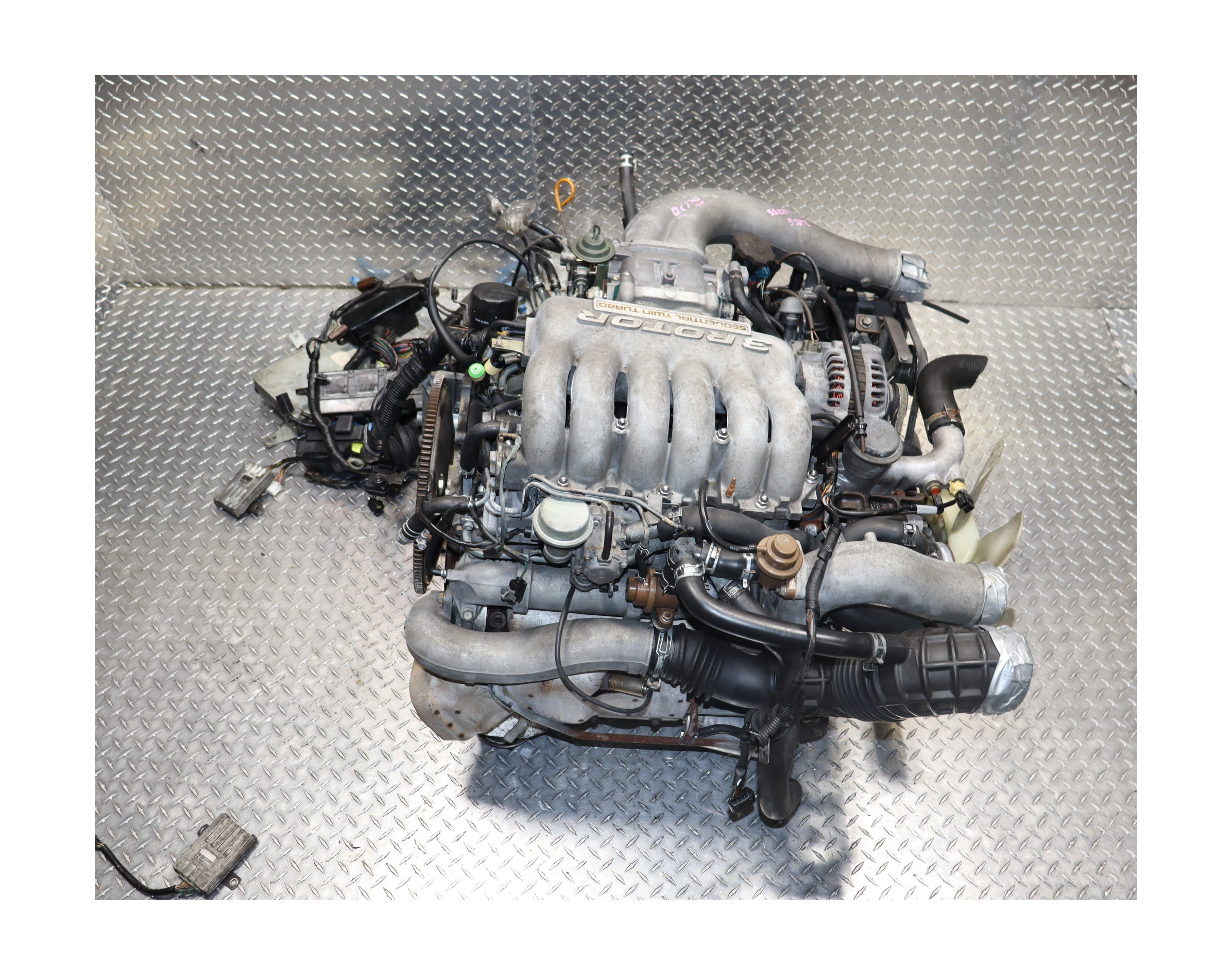 ユーノスコスモ　20B  3ローターツインターボ　部品取り　丸車　 コスモは登場以来、常に新しいチャレンジをし続けてきた。｜マツダ