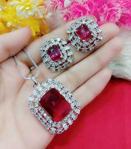 Tendance américain diamant pendentif ensemble Cz pierre fête porter Premium Design indien femmes bijoux à la main en vrac produit - Product Image 2