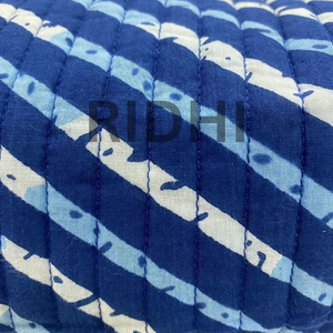 กระเป๋าใส่ของใช้ส่วนตัวขนาดใหญ่ ทำมือ ลายอินดิโก้ ผ้าฝ้ายควิลท์ เป็นมิตรกับสิ่งแวดล้อม หูหิ้วนุ่ม ใช้ซ้ำได้ สำหรับการช้อปปิ้งและการเดินทางประจำวัน - Product Image 2