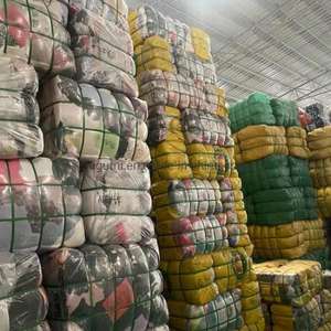 เสื้อผ้ามือสองคละแบบขายส่ง เหมาะสำหรับการขายปลีกและจำหน่ายเสื้อผ้า - Product Image 1