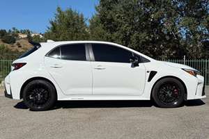 รถยนต์ปี 2024 รุ่น GR Core SUV R18 AWD ไมล์น้อย เกียร์อัตโนมัติ พวงมาลัยซ้าย น้ำมันเบนซิน สีเข้ม หลังคาซันรูฟแบบพาโนรามา เบาะหนัง - Product Image 2