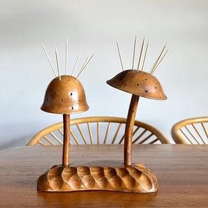 Forma de árbol hermoso soporte de palillo de dientes de madera hecho a mano soporte dispensador de palillo de madera para uso en el hogar y restaurante - Product Image 1