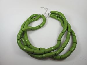 Collier en résine verte statement, tube en résine, collier audacieux et épais, multi-couches, style fait main, bijoux de mode pour femmes - Product Image 4