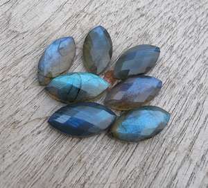 Labradorite de Madagascar Checker Cut Calibré Taille 4x6mm à 20x30mm Dos Plat Pierres Précieuses en Vrac Fabrication de Colliers Faits à la Main Bijoux - Product Image 3