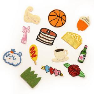 Patchs brodés personnalisés promotionnels avec logo, patchs 3D thermocollants pour animaux, patchs pour machines de transfert thermique pour jeans d'enfants 2026 - Product Image 2