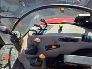 Venta de Fábrica, Usado para Tractor Agrícola IH 125A 70HP 4WD con Transmisión de Engranajes, Bomba y Caja de Cambios - Product Image 6