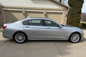 2019 740i xDrive Tubo 6 cylindres AWD - Product Image 4