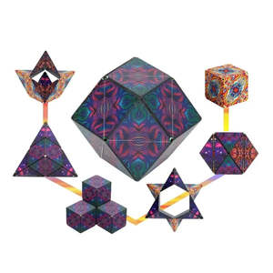 Cube transformable 70 formes, jouet anti-stress en métal et plastique pour soulager le stress - Product Image 1
