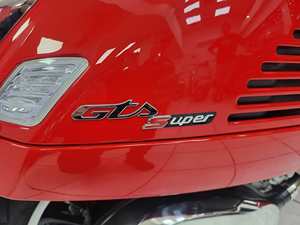 Venta Auténtica de Scooters VESPAS GTS300 (Super) Nuevas con 3 Años de Garantía, Origen Estadounidense - Product Image 2