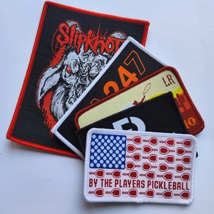 แพทช์ผ้าทอแบบกำหนดเองลายหัวใจและดอกไม้ ผ้าแคนวาสรักษ์โลก สำหรับกีฬา แบบรีดติด  ขั้นต่ำ 50 ชิ้น จากปากีสถาน - Product Image 6