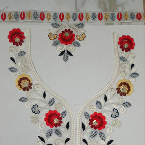 Cuello de cuello bordado listo para festivales en red con detalles de lentejuelas para vestidos étnicos Kurtis Sari blusa Uso de sastrería - Product Image 3